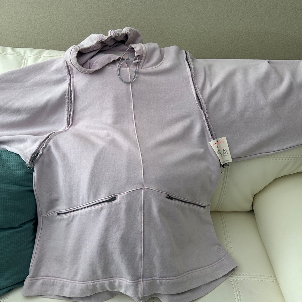 Lavender Hoodie with Zipper Pockets